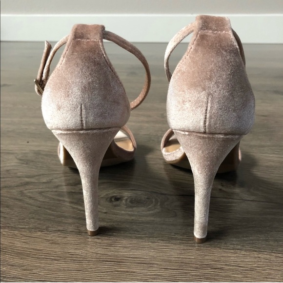 Apt. 9 Heels - Picture 3 of 7